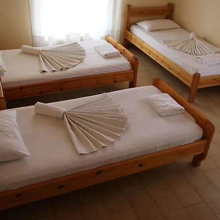 Kanela Πανσιόν 4*