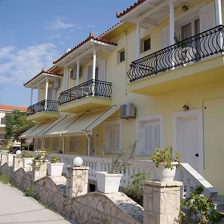 Kanela Πανσιόν