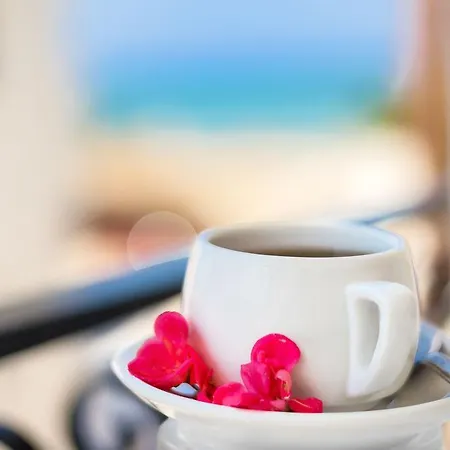 Kanela Πανσιόν Αλυκών