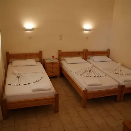 Kanela Πανσιόν 4*