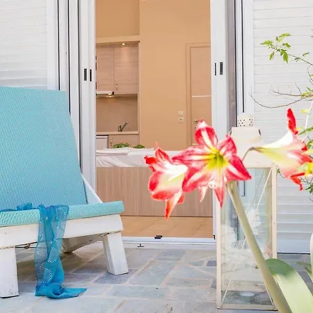 Kanela Πανσιόν Αλυκών